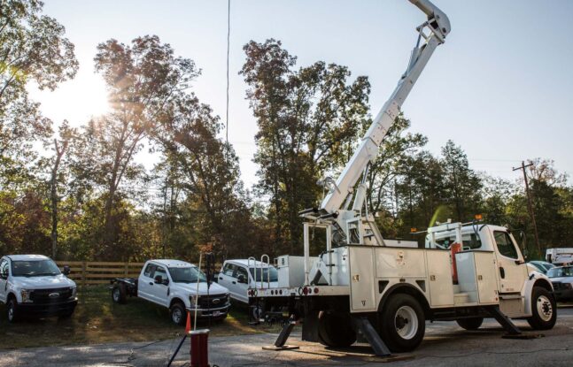 Utility Equipment Services vehicle lifting cable