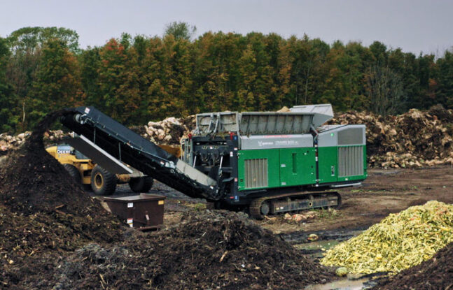 Komptech Crambo shredding material on a Hammond Farms jobsite in Michigan